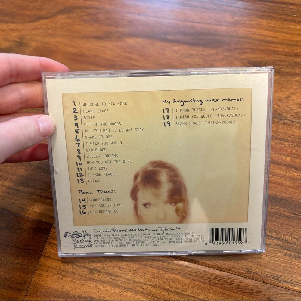 Taylor Swift 1989 DLX CD. - Picture 3 of 3